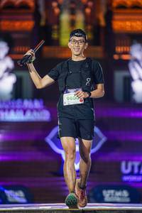 BIB: 9400
                            <button type="button" onclick="openModal(22646188)" class="btn btn-primary btn-sm float-right btn-popup" data-toggle="modal" data-target=".modal-high-quality">
                        <i class="fas fa-shopping-cart"></i> Add to Cart
                    </button>
                                            <button type="button" onclick="isThisMe(22646188, true)" class="btn btn-success btn-sm float-right btn-popup btn-isme hidden" data-toggle="tooltip" data-placement="bottom" title="นี่คือรูปของคุณใช่ไหม คลิกที่นี่เพื่อเอาเข้าอัลบั้ม">
                        <i class="fas fa-plus"></i> Add to album
                    </button>
                    <button type="button" onclick="isThisMe(22646188, false)" class="btn btn-warning btn-sm float-right btn-popup btn-isnotme hidden">
                        <i class="fas fa-ban"></i> Remove from album
                    </button>